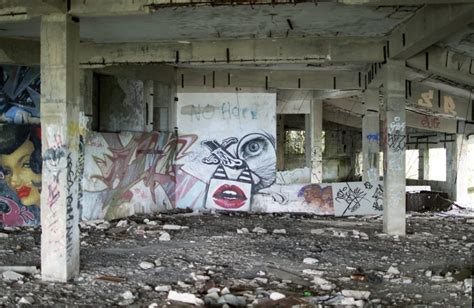 Haunted Hotel Unfinished Abandoned Okinawa Resort Inn Weburbanist