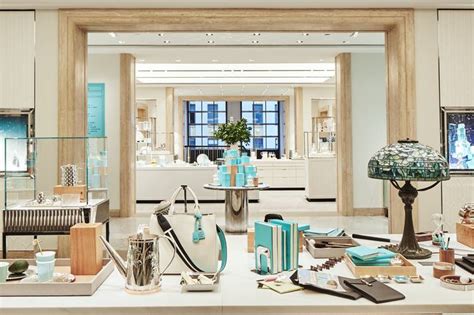 tiffany s 250 million bet on a 78 year old store wsj