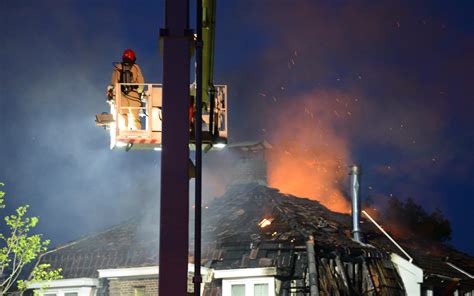 uitslaande brand verwoest bovenverdieping van woning  paterswolde dagblad van het noorden