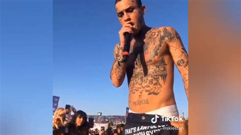 lil skies giving an inspirational speech at his show youtube