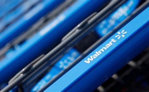 Wal Mart Launches Shelf Scanning Robots In About 40 Stores