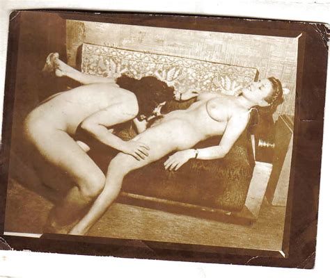 Old Vintage Sex Lesbo Group 1930 23 Pics Xhamster