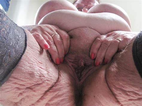 wrinkled old pussy mature porn pics