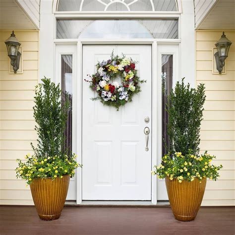 30 Inspiring Spring Planters Design Ideas For Front Door Front Porch