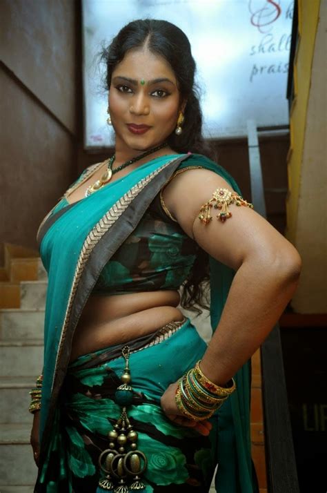 aunty actress jayavani hot hd photos in saree at