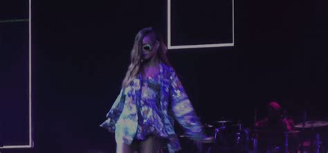 fashion dancing find and share on giphy