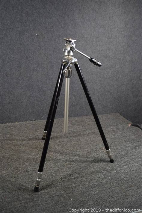 difference auction   northern ca estates click   open auction item tripod