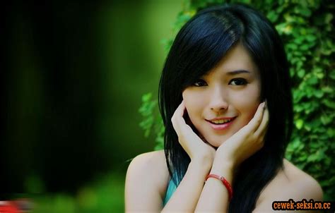 bugil gila rini ayu beuty and sexy model from indonesia celebrity wallpapers