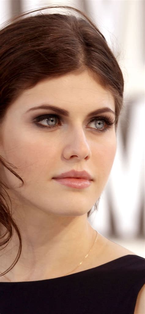 alexandra daddario beautiful pictures artist and world