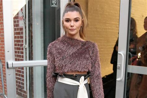 olivia jade returns to youtube after mom lori loughlin s involvement in