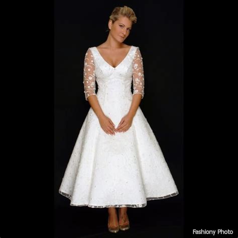 31 Wedding Dresses For Mature Brides Over 50 Allope Recipes