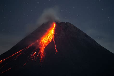 Indonesias Mount Merapi Unleashes Lava As Other Volcanoes Flare Up