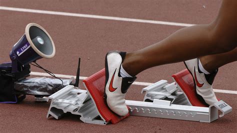 track starting blocks designed     crouching position athletics