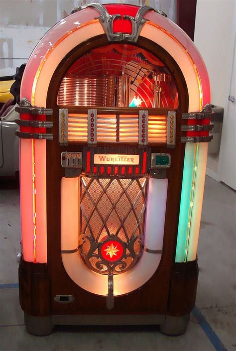 original  wurlitzer model  jukebox