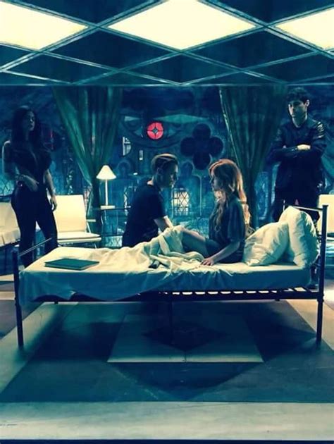 Shadowhunters Behind The Scenes Jace Clary Isabelle And Alec