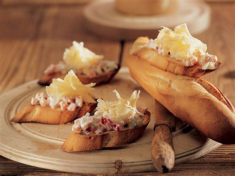 crostini mit tete de moine rezept swissmilk