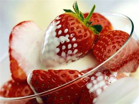food strawberry wallpaper