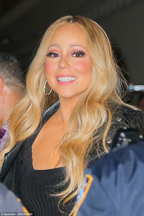 Mariah Carey Pours Curves Into Bodycon Mini Dress In Nyc Daily Mail