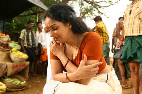 Malayalam Actress Actress Swetha Menon Hot Photo Gallery