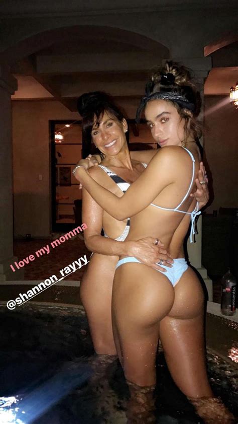 sommer ray almost nude — sexy bikini photos with her mom scandal planet