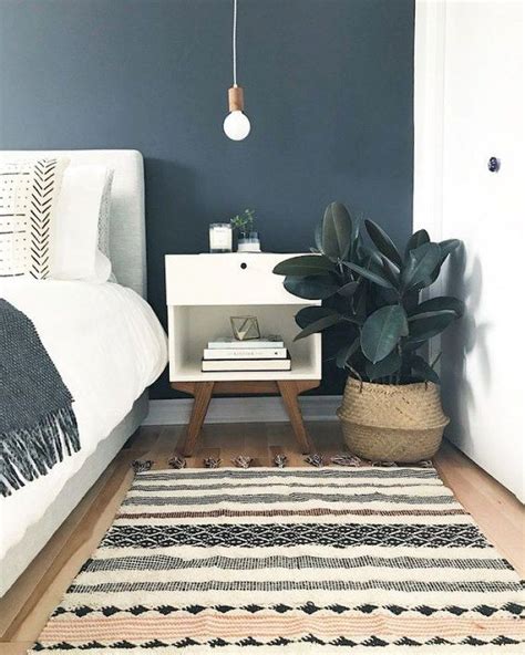 steps  decorating  narrow bedroom   minimalist concept