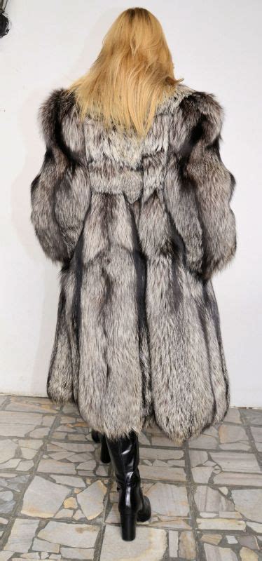 pin by merry essex on furs vues de dos fur coat fur