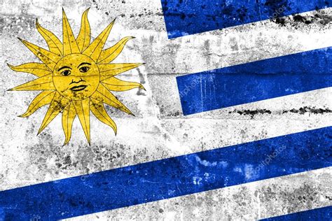 Bandera De Uruguay Pintado En La Pared De Grunge — Fotos