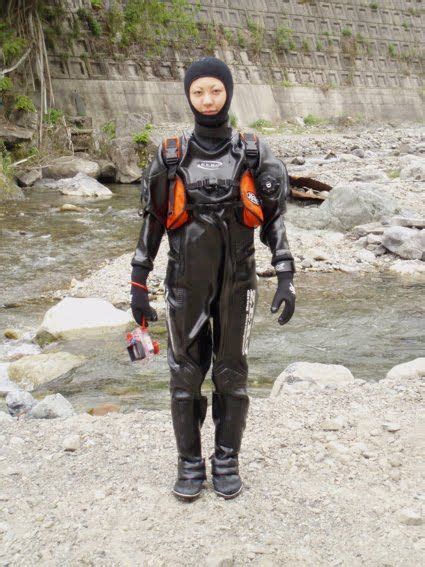 computer  kfdgroupcommercialdivingequipment womens diving diving suit wetsuit girl