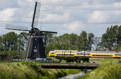 entire dutch rail network to run only with wind energy by 2018
