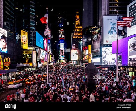 crowd  people  times square  night  york city usa stock photo alamy