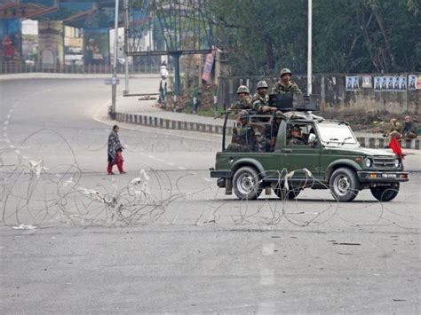 ‘key conspirator of pulwama attack shot dead claim indian police