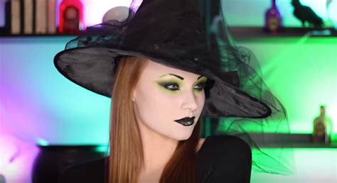 7 Last Minute Witch Makeup Tutorials For Halloween That You Can Do At