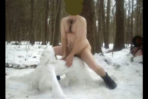 Fucking Snow Shemale In Forest During Xmas Weekends
