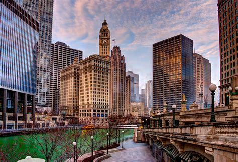 chicago skyline  riverwalk spudart