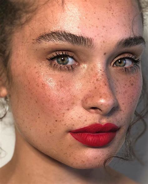 Minimal Makeup Top Tier Beauty Makeup Freckles Makeup Makeup Looks