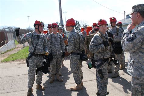 wisconsin national guard  cut  units  citizen soldiers