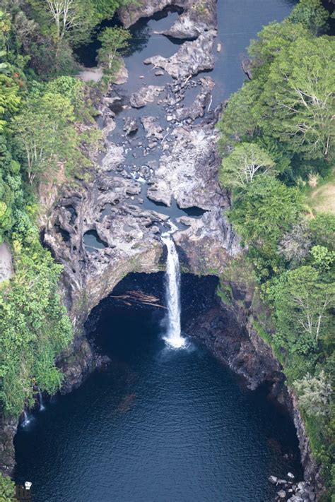 volcanoes and waterfalls from hilo by helicopter