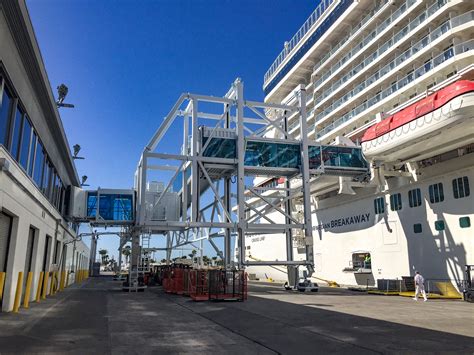 port canaveral cruise terminal  adelte