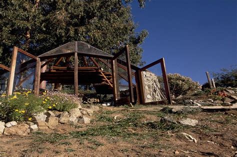 glass domed greenhouse hut  big sur california  mickey muennig homeli dome greenhouse