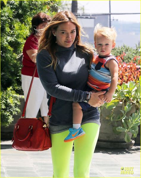 Hilary Duff And Mike Comrie Luca S Drum Beating Music Class Photo