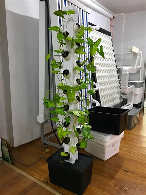 vertical tower hydroponic growing systems