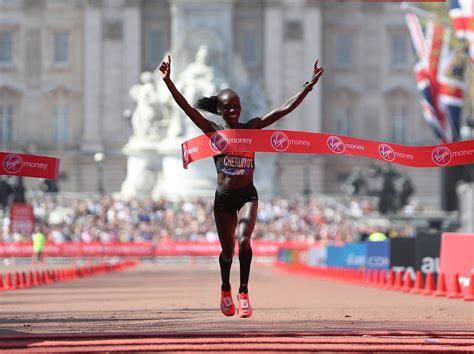 breaking kenya s vivian cheruiyot win the 2018 london marathon