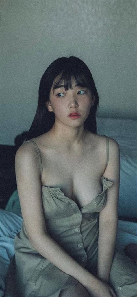 apple iphone wallpaper hq15 girl sexy bed asian
