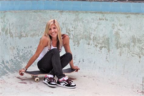 10 of the hottest female pro skateboarders