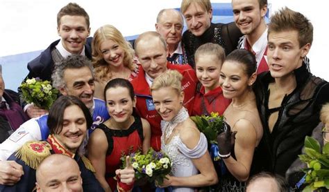 russia wins team figure skating 1st gold of sochi с