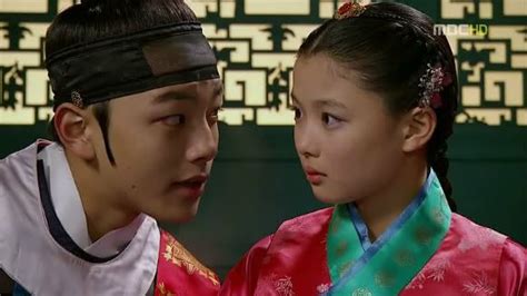 The Moon That Embraces The Sun Series Review Lisa Espinosa