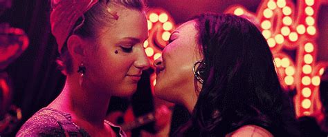 Heather Morris And Naya Rivera Part 11