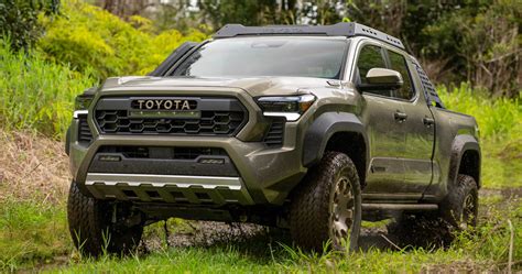 toyota tacoma   details leak hours  official launch updated