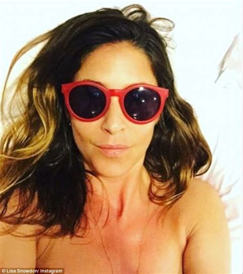 lisa snowdon flaunts her incredible figure to the max in selfie daily mail online