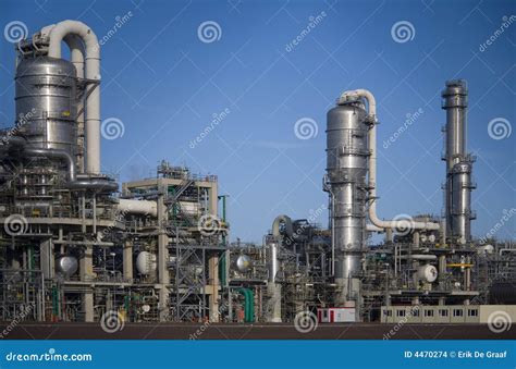 raffinaderij  stock foto image  kyoto globaal milieu